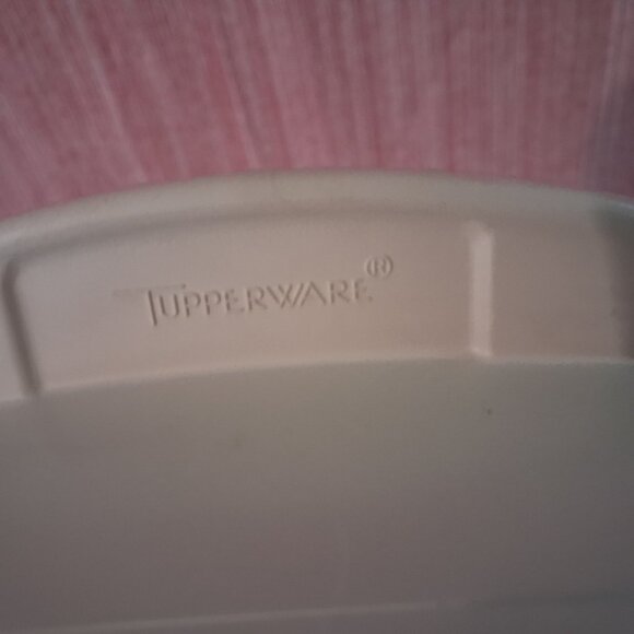 Tupperware Ultra 21 Oven Safe Bread Loaf Pan Lid Seal 2 qt 9x5x3.5 USA 2 pc. Set - Picture 9 of 11